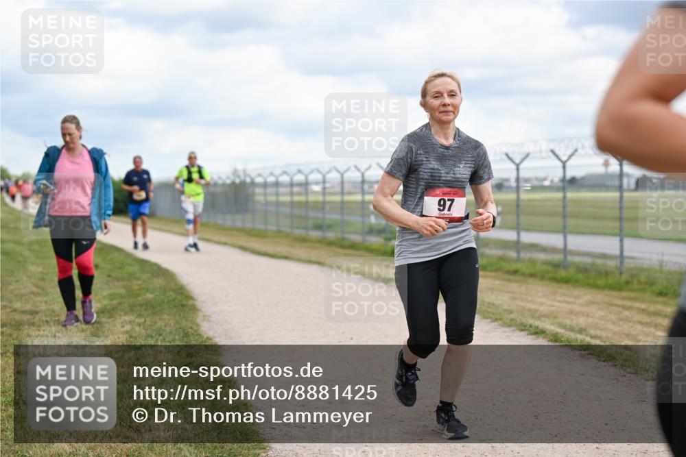 14.09.2025 - Airport Race Dr. Thomas Lammeyer http://msf.ph/oto/8881425 14.09.2025 12:32:58 Laufen 97 meine-sportfotos.de