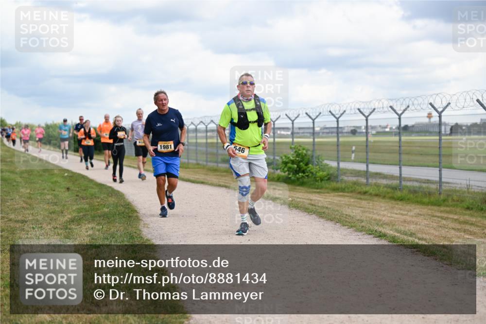 14.09.2025 - Airport Race Dr. Thomas Lammeyer http://msf.ph/oto/8881434 14.09.2025 12:33:03 Laufen 546, 1981 meine-sportfotos.de