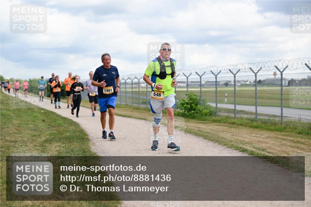 14.09.2025 - Airport Race Dr. Thomas Lammeyer http://msf.ph/oto/8881436 14.09.2025 12:33:03 Laufen 10, 1981, 546 meine-sportfotos.de