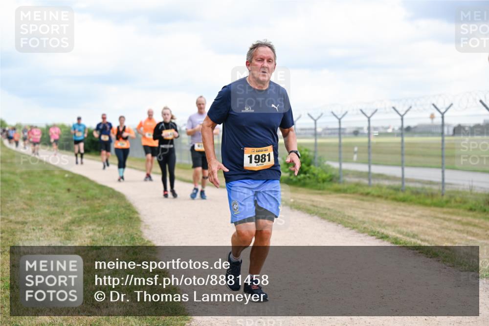 14.09.2025 - Airport Race Dr. Thomas Lammeyer http://msf.ph/oto/8881458 14.09.2025 12:33:06 Laufen 1981 meine-sportfotos.de