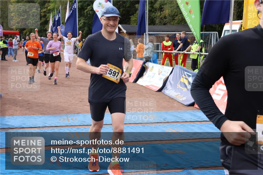 14.09.2025 - Airport Race Strokosch-Dieckow http://msf.ph/oto/8881491 14.09.2025 12:42:22 Ziel 181, 591, 597, 618, 962, 1007, 1040, 1579, 1705, 1946, 2033, 2039, 4014, 4227 meine-sportfotos.de