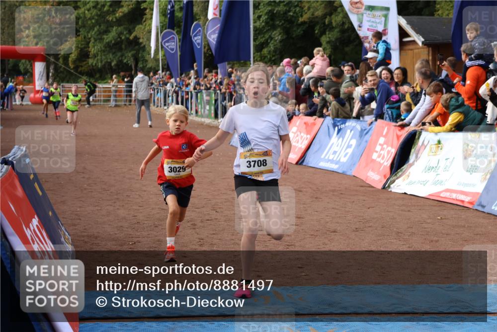 14.09.2025 - Airport Race Strokosch-Dieckow http://msf.ph/oto/8881497 14.09.2025 10:27:45 Ziel 3029, 3139, 3574, 3708 meine-sportfotos.de