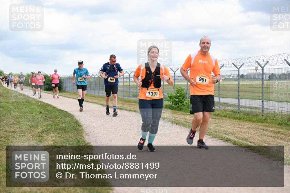 14.09.2025 - Airport Race Dr. Thomas Lammeyer http://msf.ph/oto/8881499 14.09.2025 12:33:12 Laufen 1818, 390, 1391, 961 meine-sportfotos.de