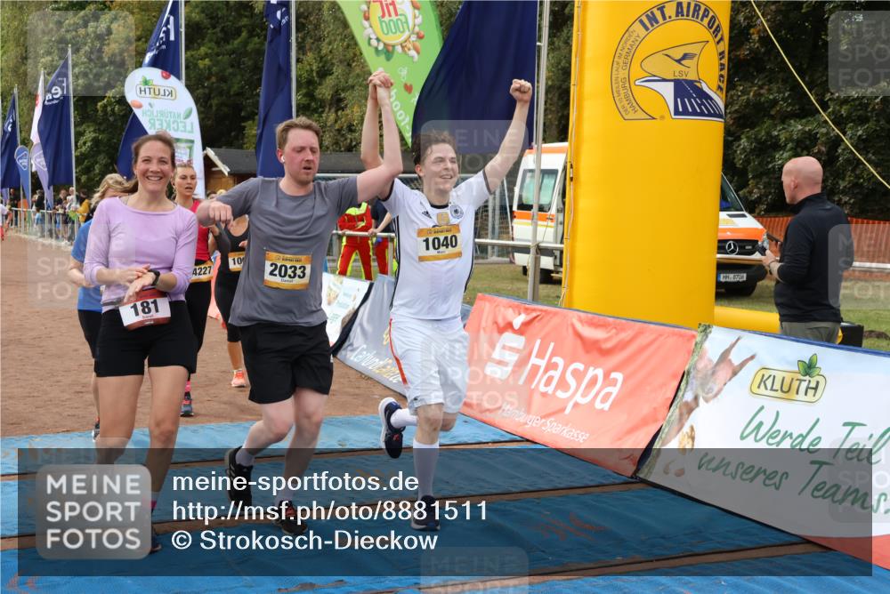 14.09.2025 - Airport Race Strokosch-Dieckow http://msf.ph/oto/8881511 14.09.2025 12:42:26 Ziel 143, 155, 181, 591, 618, 962, 1007, 1040, 1579, 1705, 2033, 2039, 4227 meine-sportfotos.de