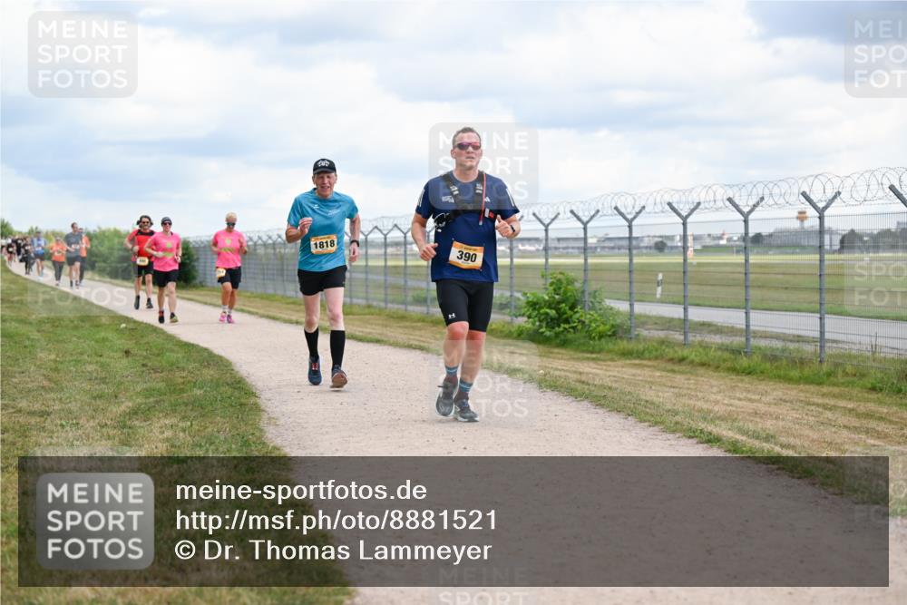 14.09.2025 - Airport Race Dr. Thomas Lammeyer http://msf.ph/oto/8881521 14.09.2025 12:33:14 Laufen 1818, 390 meine-sportfotos.de
