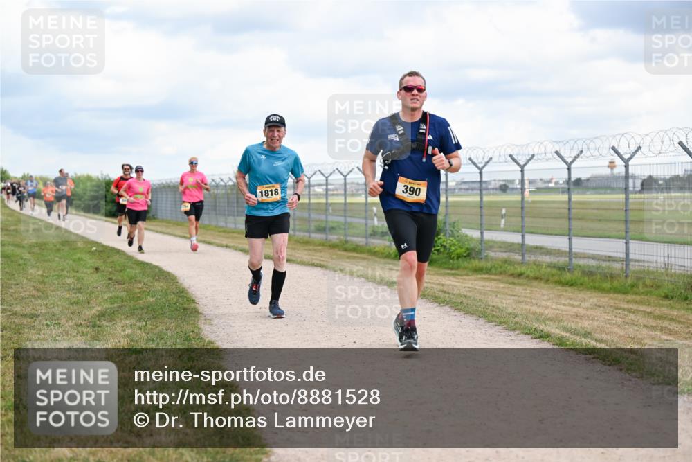 14.09.2025 - Airport Race Dr. Thomas Lammeyer http://msf.ph/oto/8881528 14.09.2025 12:33:15 Laufen 390, 1818 meine-sportfotos.de