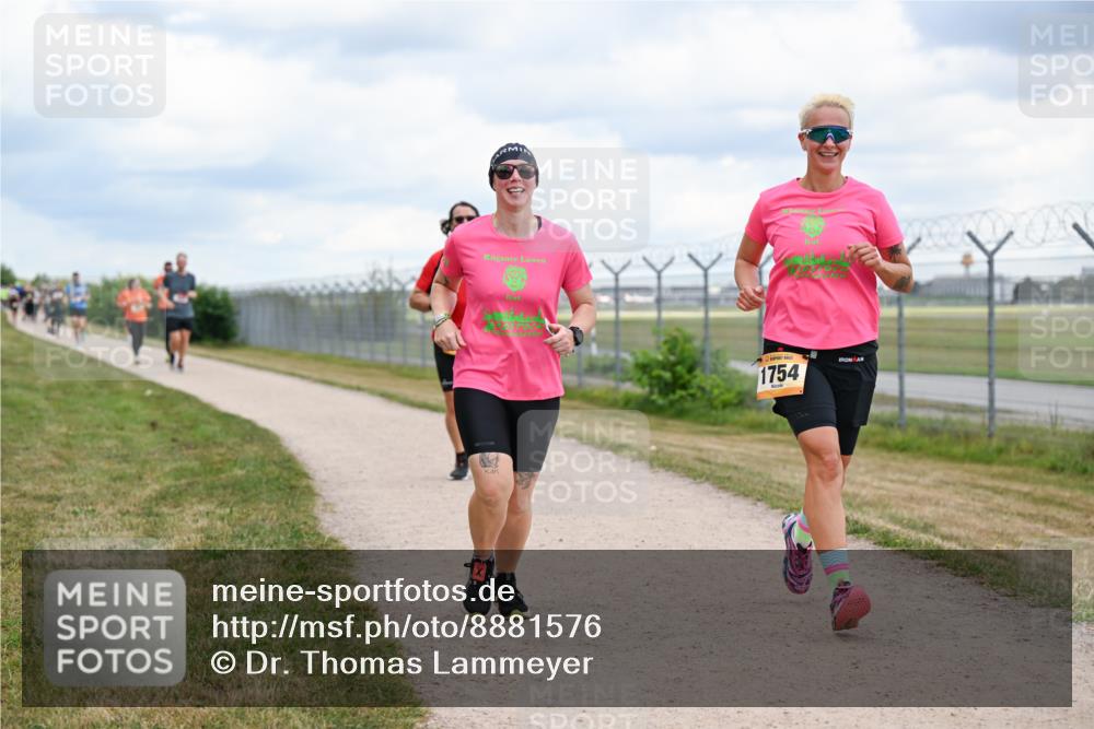 14.09.2025 - Airport Race Dr. Thomas Lammeyer http://msf.ph/oto/8881576 14.09.2025 12:33:21 Laufen 1754 meine-sportfotos.de