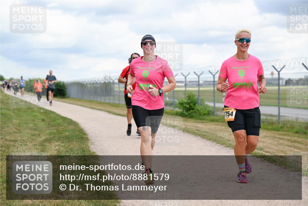 14.09.2025 - Airport Race Dr. Thomas Lammeyer http://msf.ph/oto/8881579 14.09.2025 12:33:21 Laufen 1754 meine-sportfotos.de