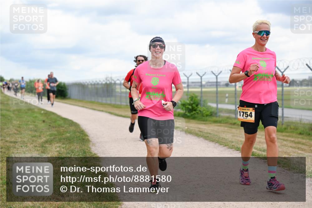 14.09.2025 - Airport Race Dr. Thomas Lammeyer http://msf.ph/oto/8881580 14.09.2025 12:33:21 Laufen 1754 meine-sportfotos.de