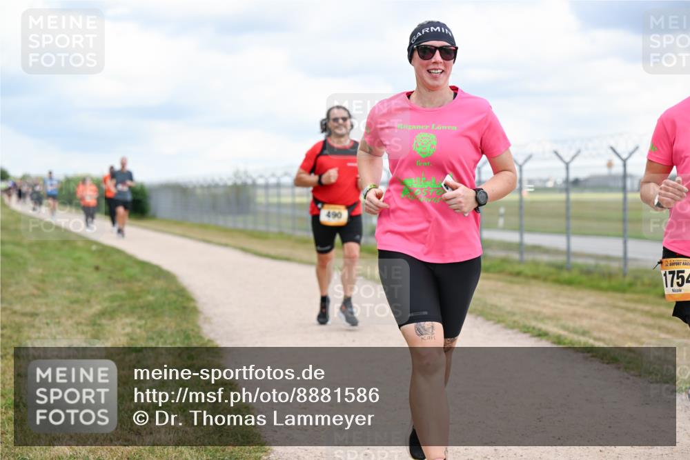 14.09.2025 - Airport Race Dr. Thomas Lammeyer http://msf.ph/oto/8881586 14.09.2025 12:33:22 Laufen 490, 1754 meine-sportfotos.de