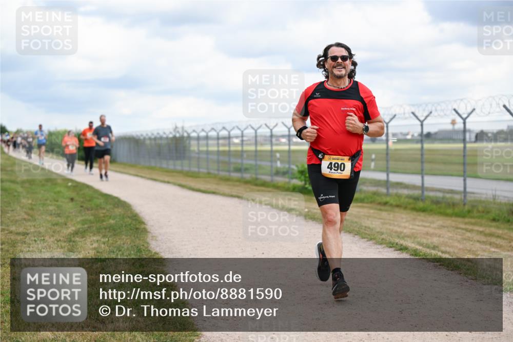 14.09.2025 - Airport Race Dr. Thomas Lammeyer http://msf.ph/oto/8881590 14.09.2025 12:33:23 Laufen 490 meine-sportfotos.de