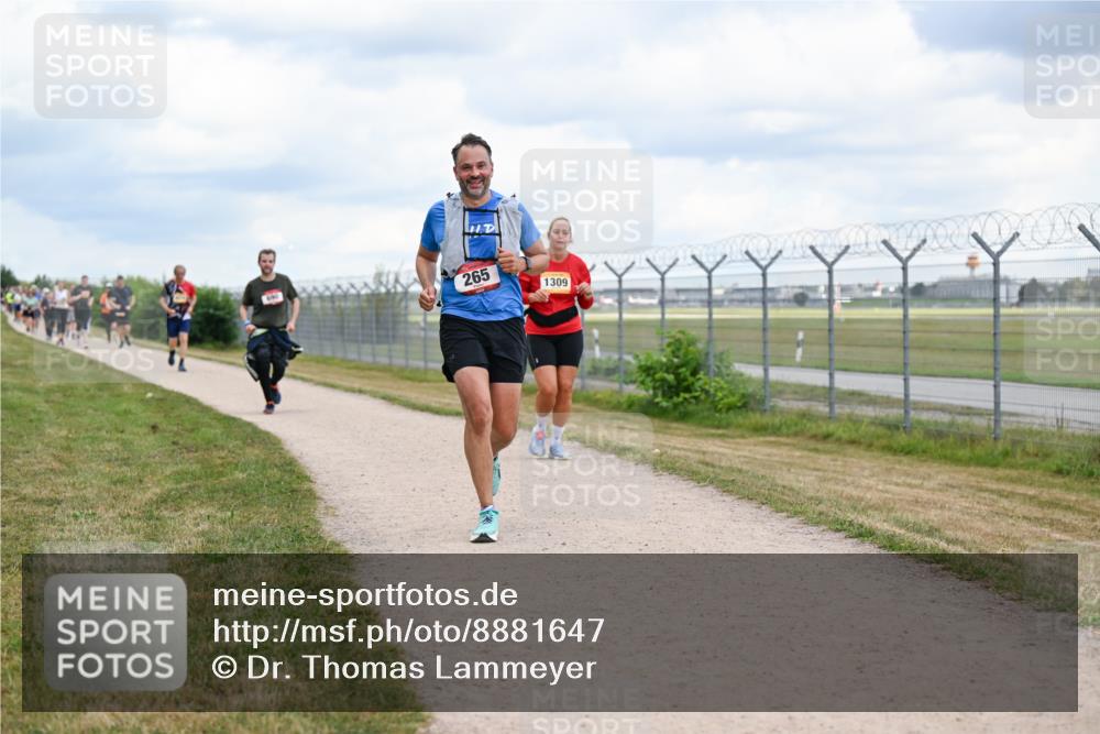 14.09.2025 - Airport Race Dr. Thomas Lammeyer http://msf.ph/oto/8881647 14.09.2025 12:33:39 Laufen 265, 1309 meine-sportfotos.de