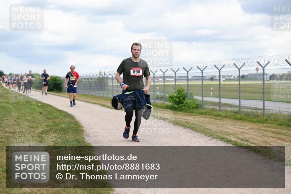 14.09.2025 - Airport Race Dr. Thomas Lammeyer http://msf.ph/oto/8881683 14.09.2025 12:33:44 Laufen 4214, 690 meine-sportfotos.de