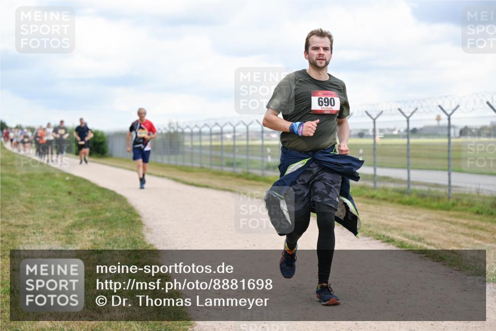 14.09.2025 - Airport Race Dr. Thomas Lammeyer http://msf.ph/oto/8881698 14.09.2025 12:33:45 Laufen 690 meine-sportfotos.de
