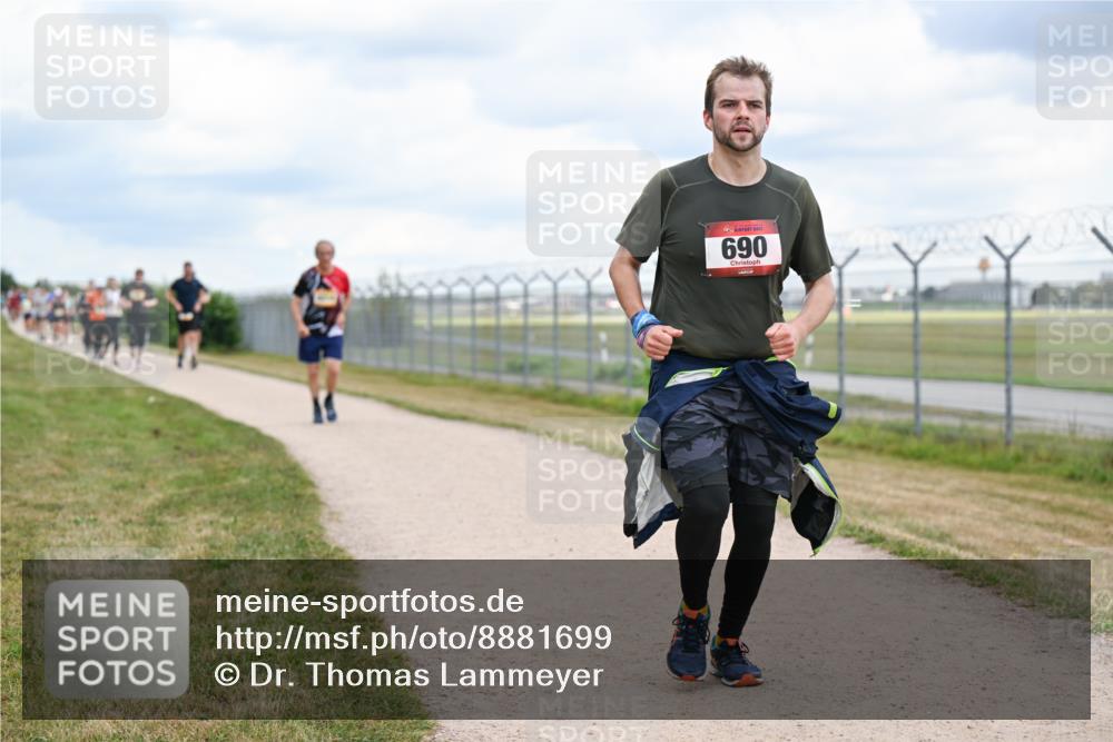 14.09.2025 - Airport Race Dr. Thomas Lammeyer http://msf.ph/oto/8881699 14.09.2025 12:33:45 Laufen 690 meine-sportfotos.de