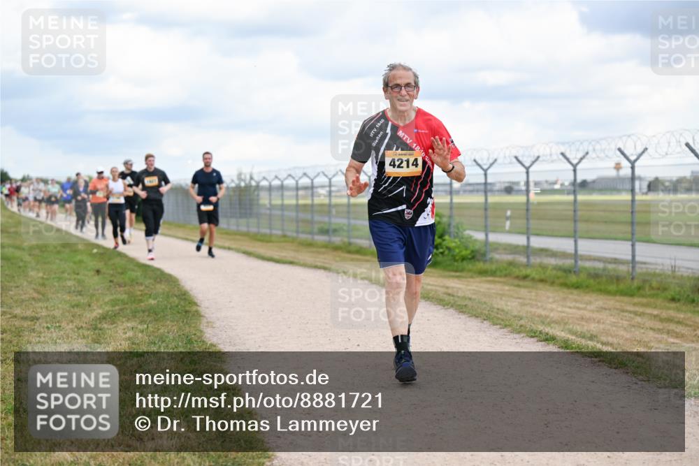 14.09.2025 - Airport Race Dr. Thomas Lammeyer http://msf.ph/oto/8881721 14.09.2025 12:33:50 Laufen 1846, 1846, 4214 meine-sportfotos.de