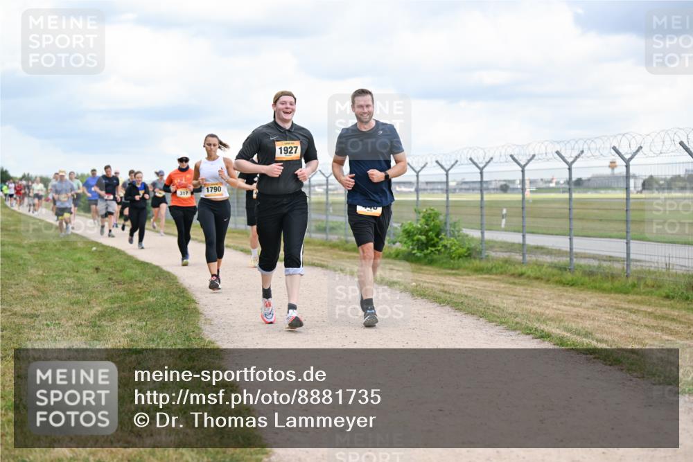 14.09.2025 - Airport Race Dr. Thomas Lammeyer http://msf.ph/oto/8881735 14.09.2025 12:33:55 Laufen 317, 1790, 1927 meine-sportfotos.de