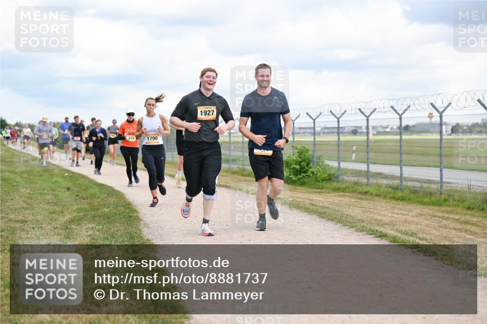 14.09.2025 - Airport Race Dr. Thomas Lammeyer http://msf.ph/oto/8881737 14.09.2025 12:33:55 Laufen 317, 1790, 1927 meine-sportfotos.de