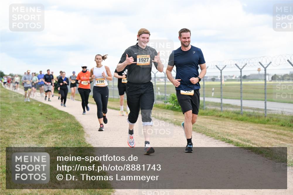 14.09.2025 - Airport Race Dr. Thomas Lammeyer http://msf.ph/oto/8881743 14.09.2025 12:33:56 Laufen 317, 1790, 421, 1927 meine-sportfotos.de