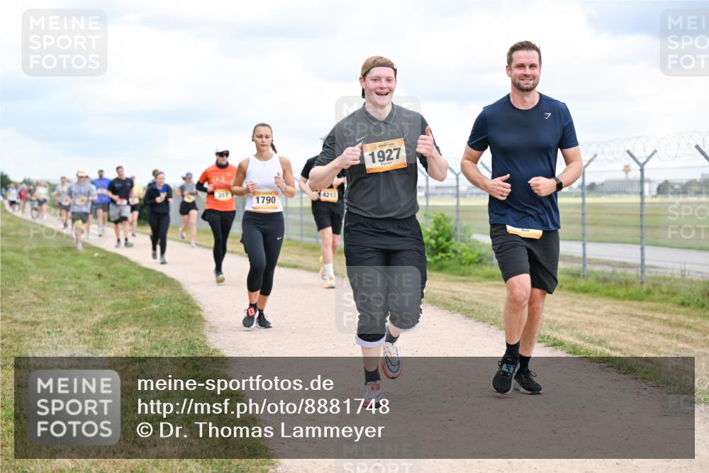 14.09.2025 - Airport Race Dr. Thomas Lammeyer http://msf.ph/oto/8881748 14.09.2025 12:33:57 Laufen 1790, 4212, 1927 meine-sportfotos.de