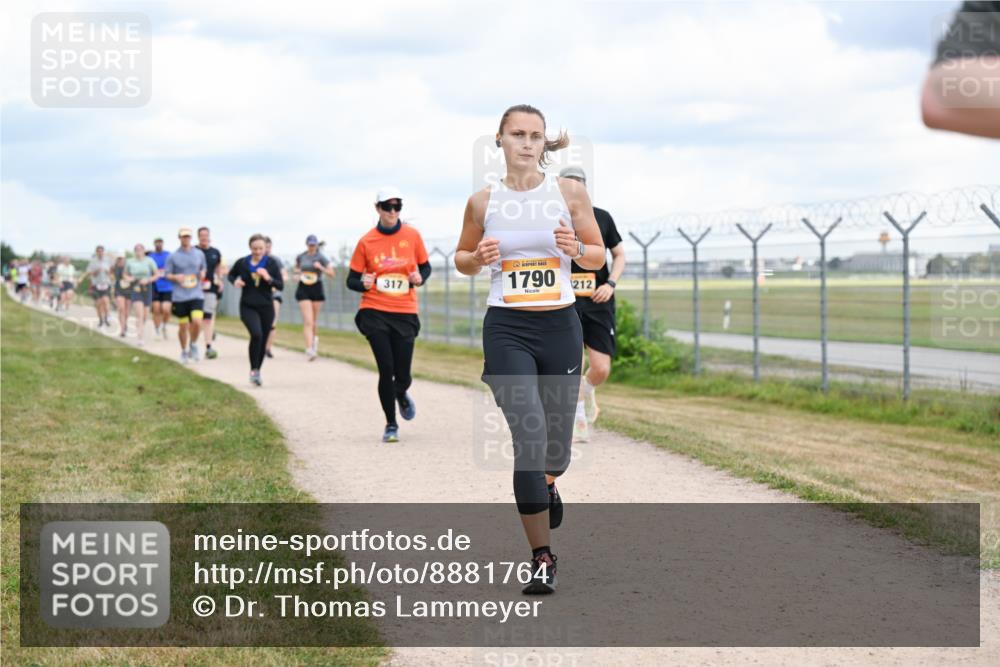 14.09.2025 - Airport Race Dr. Thomas Lammeyer http://msf.ph/oto/8881764 14.09.2025 12:33:58 Laufen 317, 1790, 212 meine-sportfotos.de