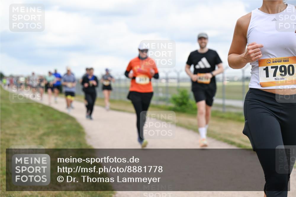 14.09.2025 - Airport Race Dr. Thomas Lammeyer http://msf.ph/oto/8881778 14.09.2025 12:34:00 Laufen 42, 1790 meine-sportfotos.de