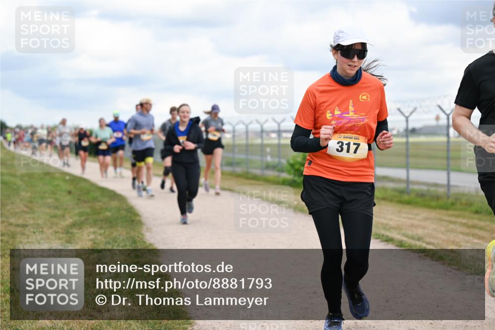 14.09.2025 - Airport Race Dr. Thomas Lammeyer http://msf.ph/oto/8881793 14.09.2025 12:34:01 Laufen 317 meine-sportfotos.de