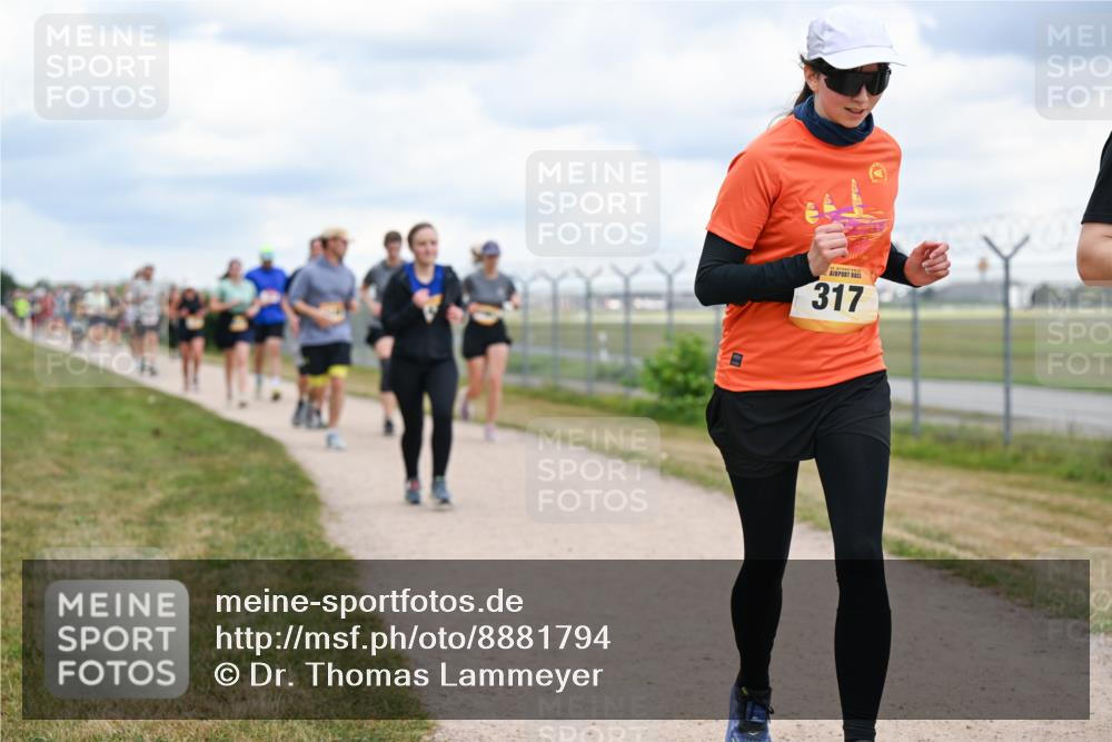 14.09.2025 - Airport Race Dr. Thomas Lammeyer http://msf.ph/oto/8881794 14.09.2025 12:34:01 Laufen 317 meine-sportfotos.de