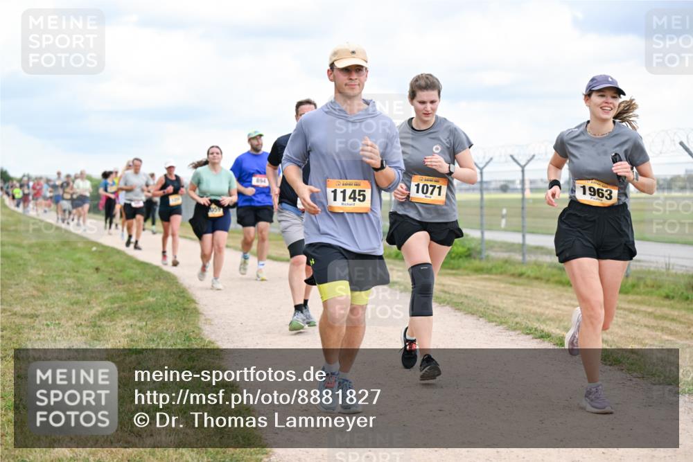 14.09.2025 - Airport Race Dr. Thomas Lammeyer http://msf.ph/oto/8881827 14.09.2025 12:34:05 Laufen 059, 854, 1145, 1071, 1963 meine-sportfotos.de