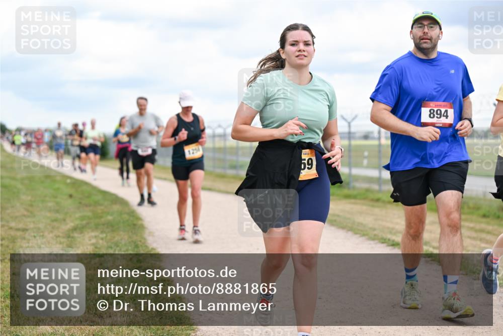 14.09.2025 - Airport Race Dr. Thomas Lammeyer http://msf.ph/oto/8881865 14.09.2025 12:34:09 Laufen 254, 59, 894 meine-sportfotos.de