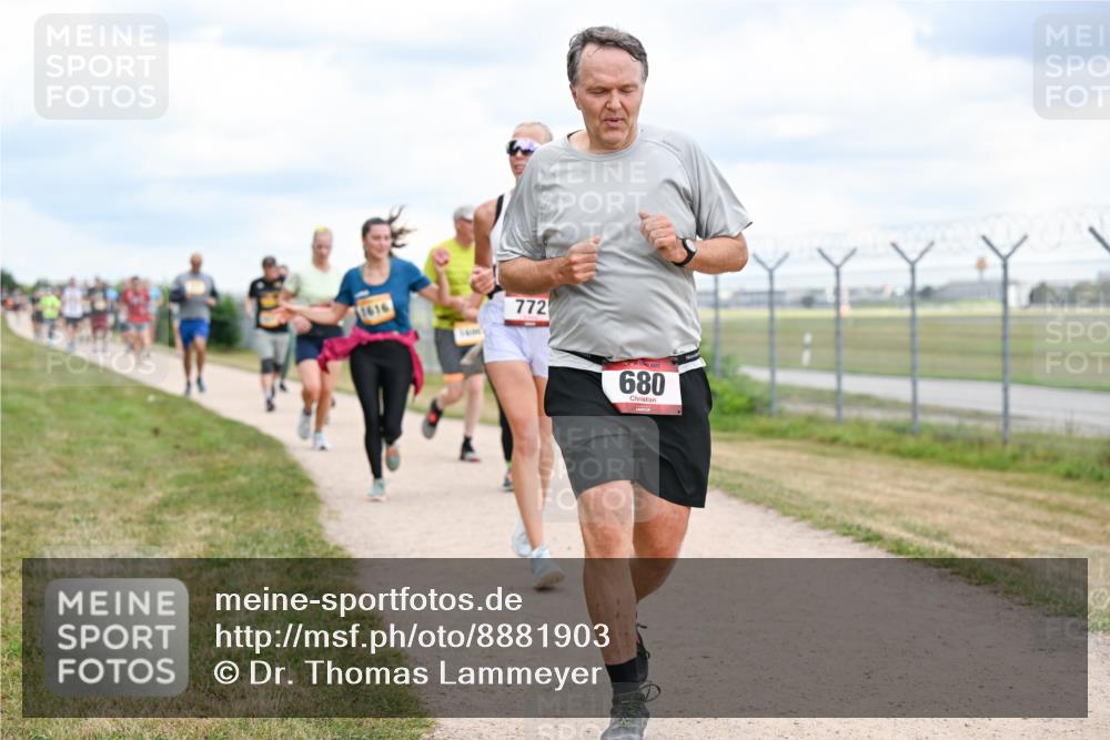 14.09.2025 - Airport Race Dr. Thomas Lammeyer http://msf.ph/oto/8881903 14.09.2025 12:34:14 Laufen 1616, 772, 680 meine-sportfotos.de