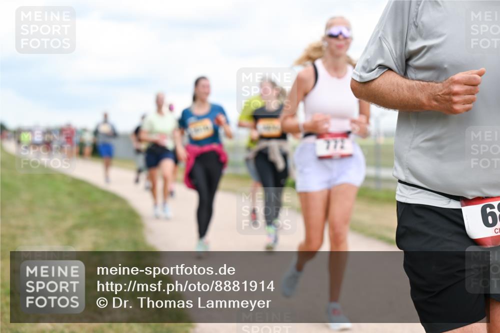 14.09.2025 - Airport Race Dr. Thomas Lammeyer http://msf.ph/oto/8881914 14.09.2025 12:34:15 Laufen 6 meine-sportfotos.de