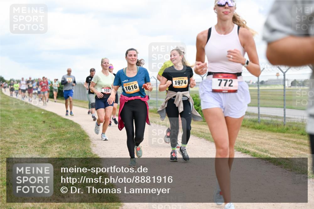 14.09.2025 - Airport Race Dr. Thomas Lammeyer http://msf.ph/oto/8881916 14.09.2025 12:34:15 Laufen 103, 1616, 1974, 772 meine-sportfotos.de