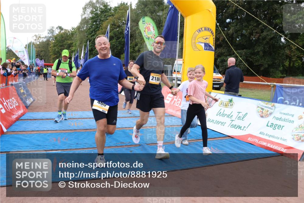 14.09.2025 - Airport Race Strokosch-Dieckow http://msf.ph/oto/8881925 14.09.2025 12:43:33 Ziel 203, 210, 460, 464, 561, 604, 660, 1277, 1561, 1723, 2182, 2186 meine-sportfotos.de