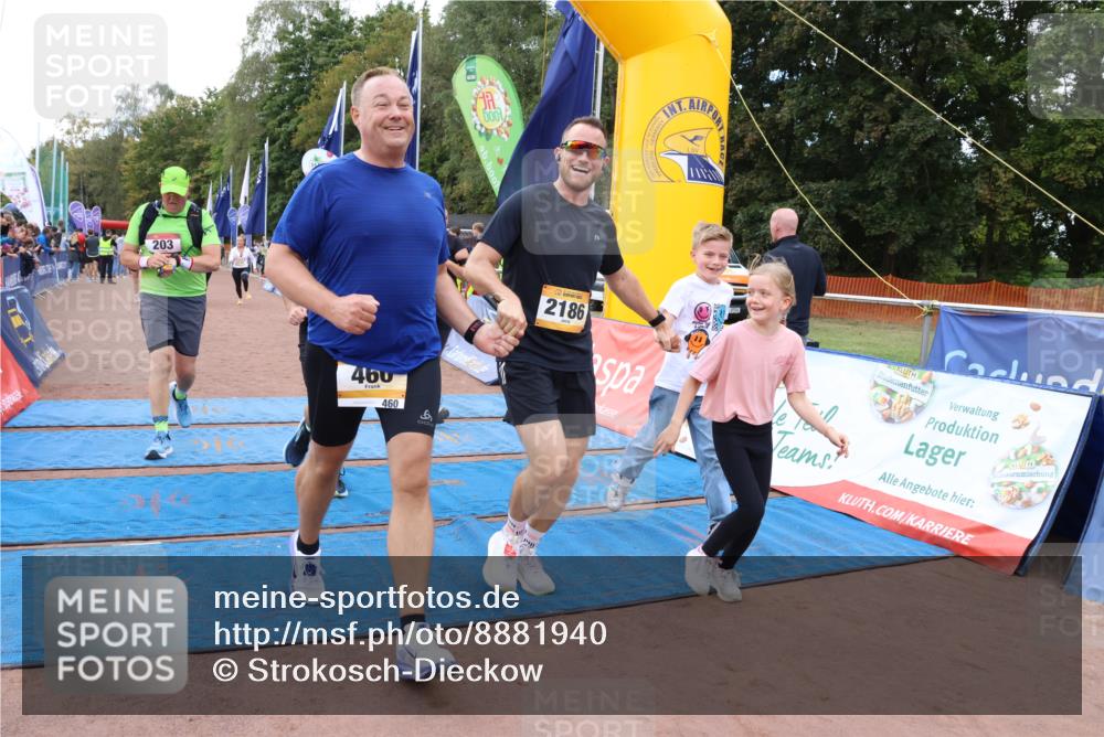 14.09.2025 - Airport Race Strokosch-Dieckow http://msf.ph/oto/8881940 14.09.2025 12:43:33 Ziel 203, 210, 460, 464, 561, 604, 660, 1277, 1561, 1723, 2182, 2186 meine-sportfotos.de