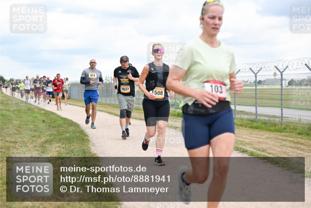 14.09.2025 - Airport Race Dr. Thomas Lammeyer http://msf.ph/oto/8881941 14.09.2025 12:34:18 Laufen 914, 1637, 1508, 103 meine-sportfotos.de