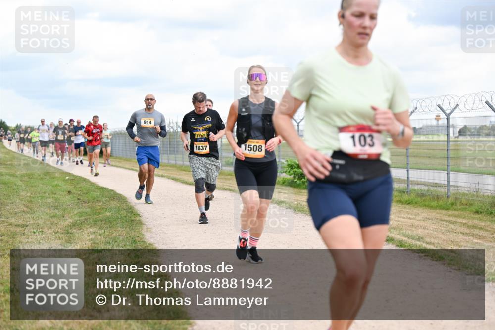 14.09.2025 - Airport Race Dr. Thomas Lammeyer http://msf.ph/oto/8881942 14.09.2025 12:34:18 Laufen 914, 1637, 103, 1508 meine-sportfotos.de
