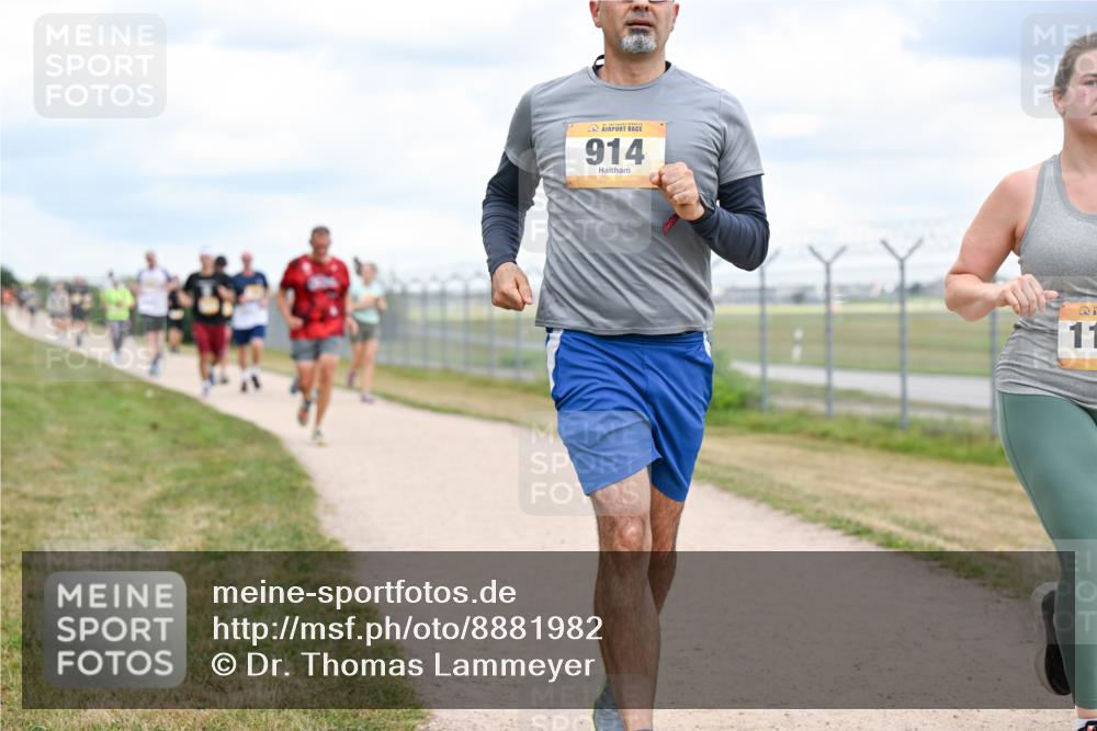 14.09.2025 - Airport Race Dr. Thomas Lammeyer http://msf.ph/oto/8881982 14.09.2025 12:34:23 Laufen 914, 11 meine-sportfotos.de