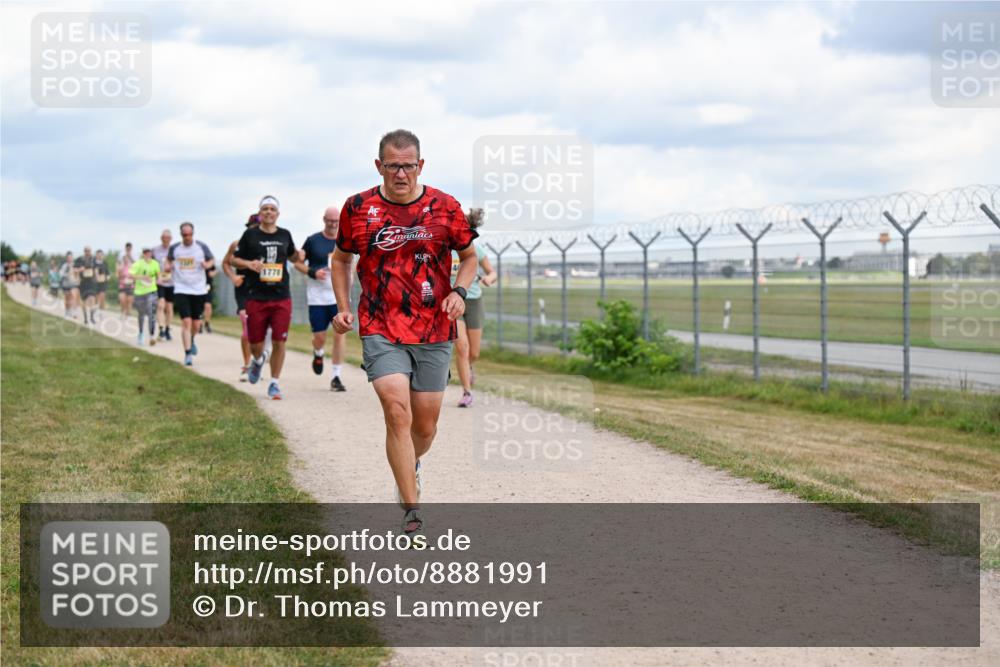14.09.2025 - Airport Race Dr. Thomas Lammeyer http://msf.ph/oto/8881991 14.09.2025 12:34:26 Laufen 1778 meine-sportfotos.de