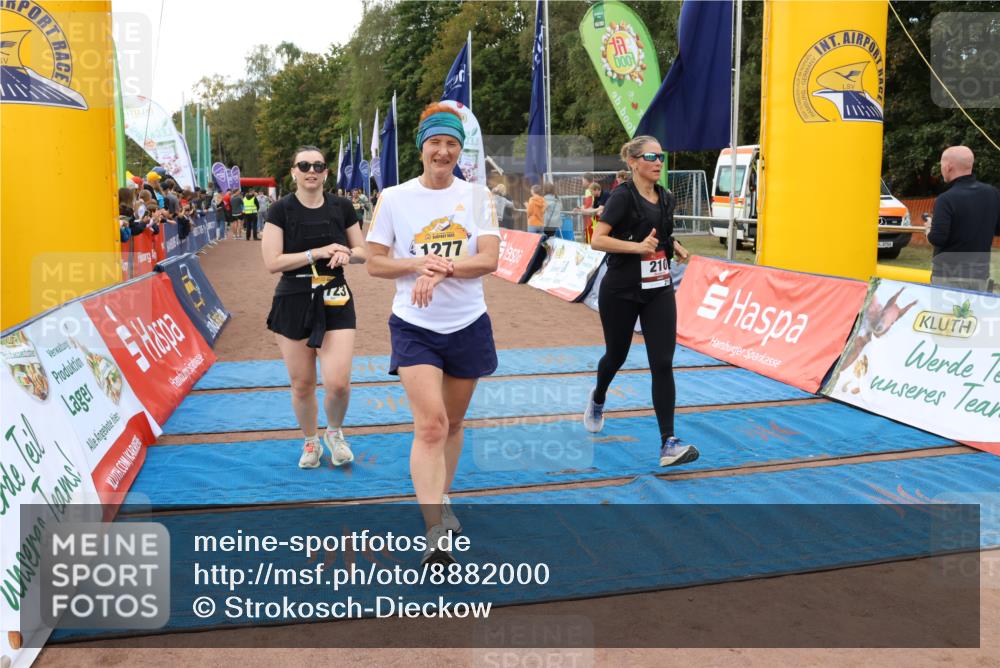 14.09.2025 - Airport Race Strokosch-Dieckow http://msf.ph/oto/8882000 14.09.2025 12:43:39 Ziel 54, 210, 464, 513, 660, 1277, 1550, 1561, 1633, 1723, 2070, 2182 meine-sportfotos.de