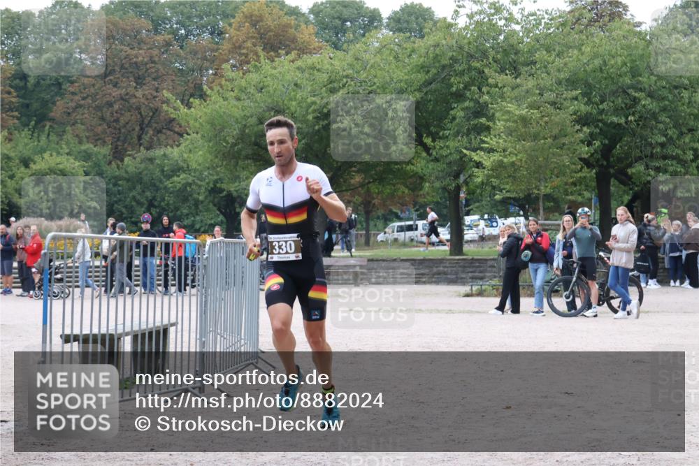 14.09.2025 - Stadtparktriathlon Strokosch-Dieckow http://msf.ph/oto/8882024 14.09.2025 09:40:34 Ziel 330 meine-sportfotos.de
