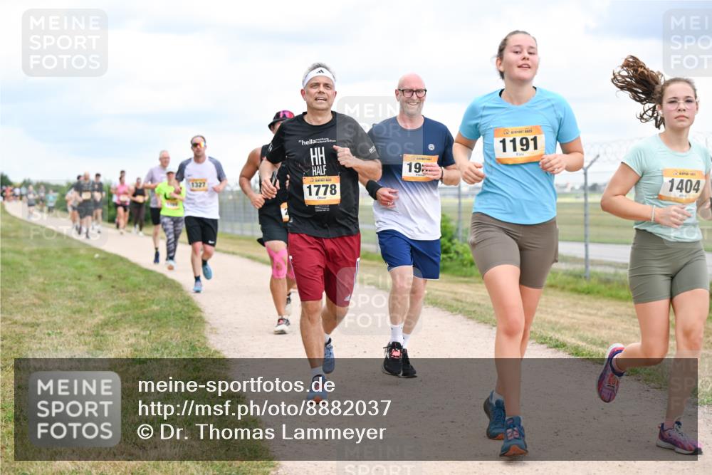 14.09.2025 - Airport Race Dr. Thomas Lammeyer http://msf.ph/oto/8882037 14.09.2025 12:34:30 Laufen 1327, 1778, 19, 1191, 1404 meine-sportfotos.de