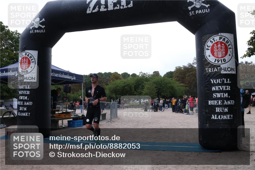 14.09.2025 - Stadtparktriathlon Strokosch-Dieckow http://msf.ph/oto/8882053 14.09.2025 09:41:06 Ziel 355 meine-sportfotos.de