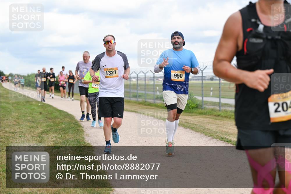 14.09.2025 - Airport Race Dr. Thomas Lammeyer http://msf.ph/oto/8882077 14.09.2025 12:34:33 Laufen 176, 1327, 950, 204 meine-sportfotos.de