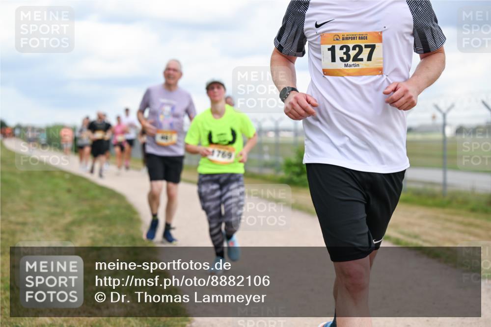 14.09.2025 - Airport Race Dr. Thomas Lammeyer http://msf.ph/oto/8882106 14.09.2025 12:34:35 Laufen 42, 1327 meine-sportfotos.de