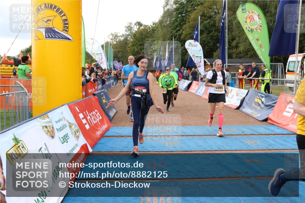 14.09.2025 - Airport Race Strokosch-Dieckow http://msf.ph/oto/8882125 14.09.2025 12:43:54 Ziel 25, 407, 989, 1017, 1067, 1219, 1334, 1459, 1587, 1656, 1954, 2095 meine-sportfotos.de