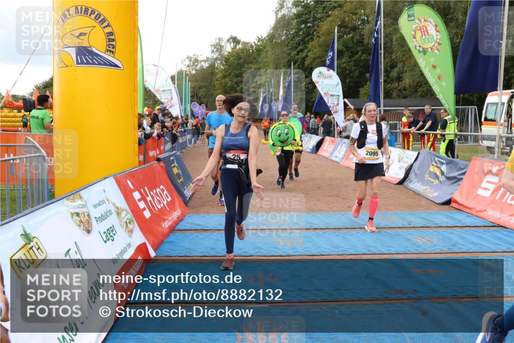 14.09.2025 - Airport Race Strokosch-Dieckow http://msf.ph/oto/8882132 14.09.2025 12:43:55 Ziel 25, 90, 407, 641, 742, 989, 1001, 1017, 1067, 1219, 1334, 1587, 1656, 1730, 1954, 2095, 2134 meine-sportfotos.de