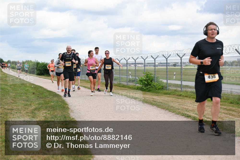 14.09.2025 - Airport Race Dr. Thomas Lammeyer http://msf.ph/oto/8882146 14.09.2025 12:34:39 Laufen 1235, 1788, 1811, 1677, 438 meine-sportfotos.de