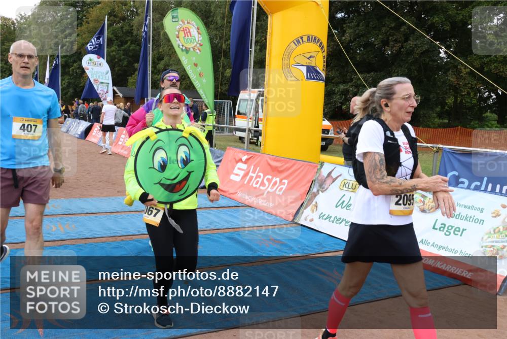 14.09.2025 - Airport Race Strokosch-Dieckow http://msf.ph/oto/8882147 14.09.2025 12:43:57 Ziel 25, 90, 407, 641, 742, 1001, 1017, 1067, 1219, 1334, 1587, 1656, 1730, 2095, 2134 meine-sportfotos.de