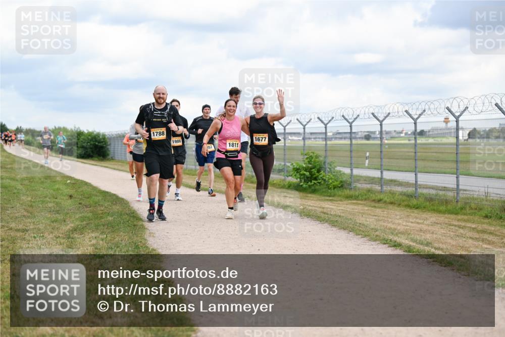 14.09.2025 - Airport Race Dr. Thomas Lammeyer http://msf.ph/oto/8882163 14.09.2025 12:34:40 Laufen 1788, 1986, 1677, 152, 1811 meine-sportfotos.de